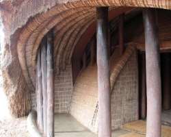 The whole building is made of vegetal material which made it an important building and is most remarkable for the whole sub-Saharan Africa.